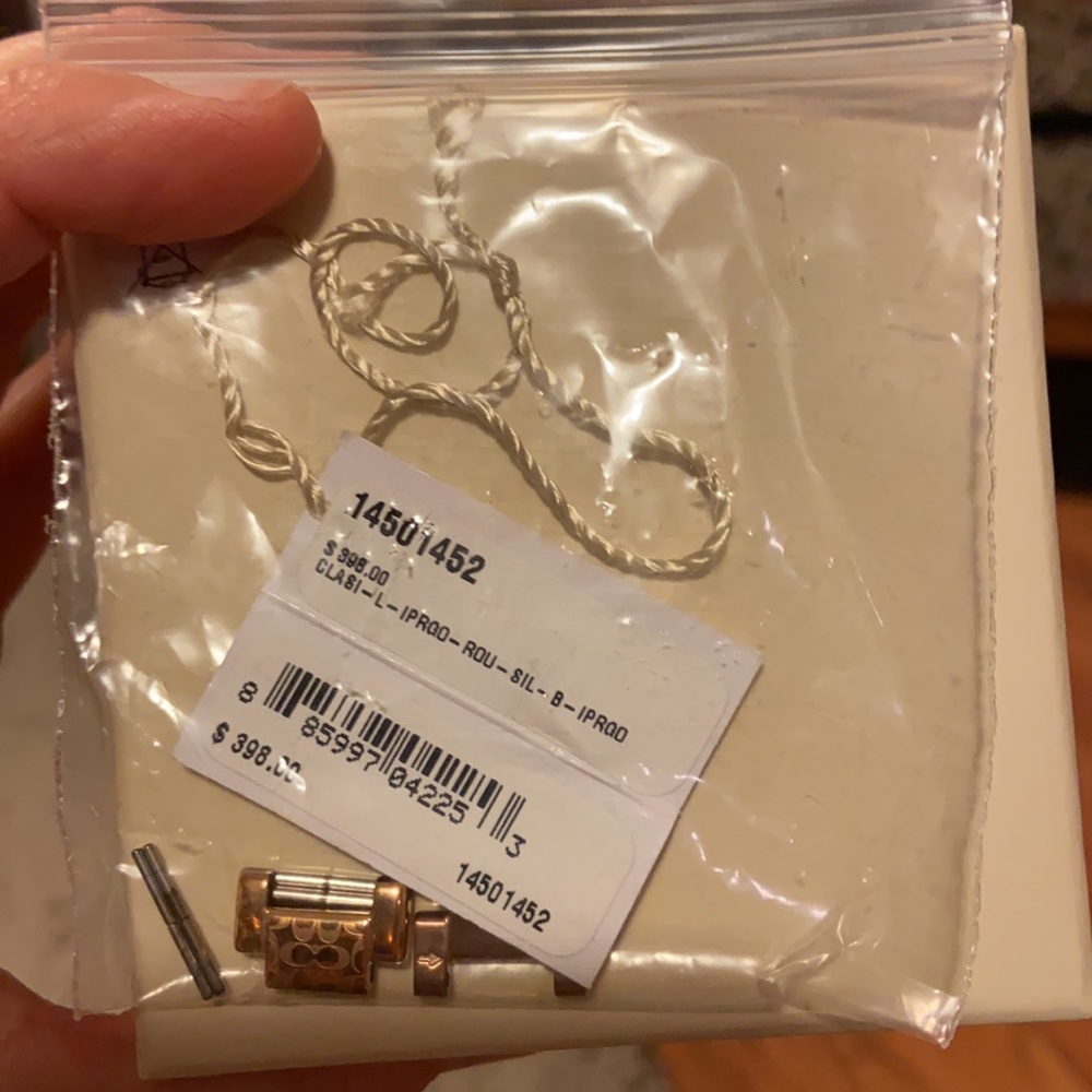 Coach watch Rose gold FREE SHIPPING - Picture 8 of 8